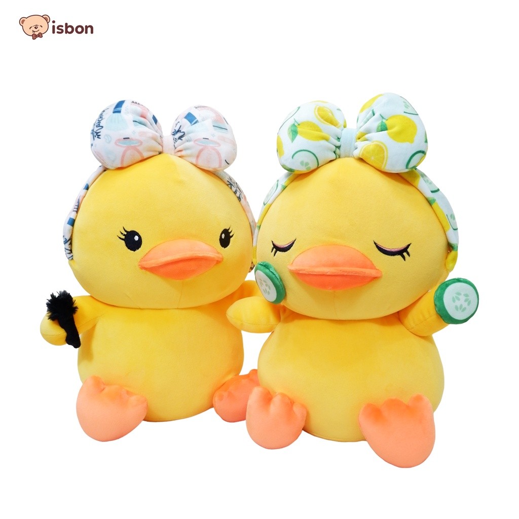 Gak Harus Pakai Mesin Cuci, Ini Tips Mencuci Boneka Sendiri!